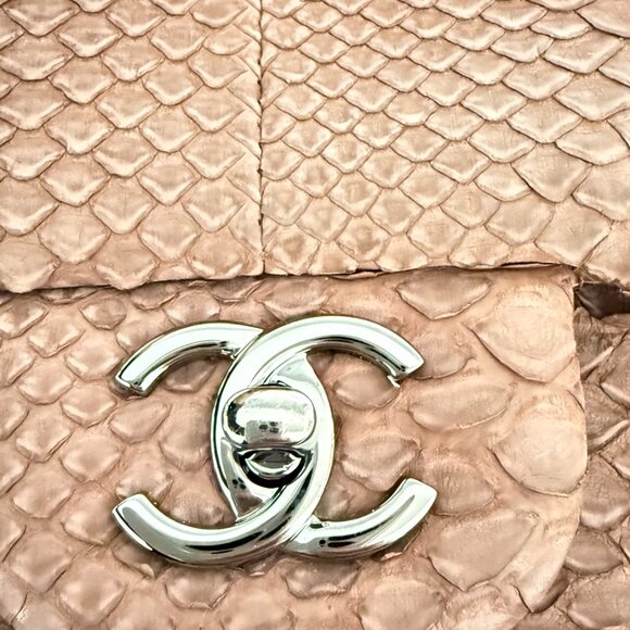 AUTHENTIC CHANEL 11A EXOTIC PYTHON JUMBO CLASSIC DOUBLE FLAP BAG BROWN - Picture 5 of 13